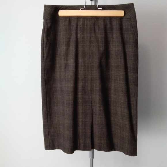 Le Chateau Wool Blend Pencil Skirt (NWOT) - Picture 9 of 13